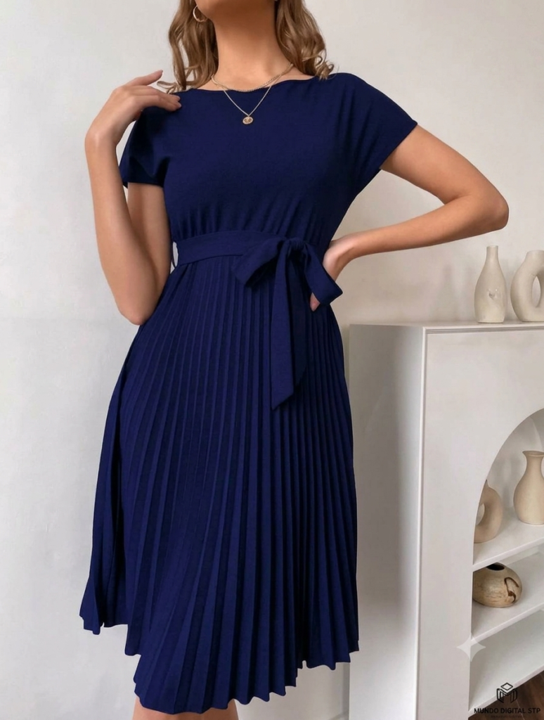 Vestido Plissado Azul Marinho com Cinto - Elegância e Conforto